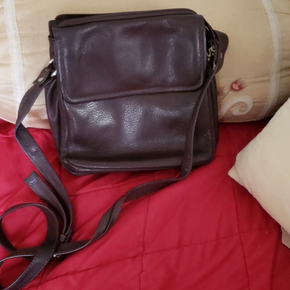 Wilsons Leather Handbags - Wilsons leather vintage leather bag.